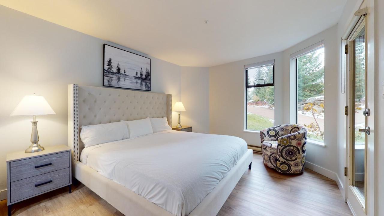 Ironwoods On Blueberry Hill By Whistler Blackcomb Vacation Rentals Exterior photo