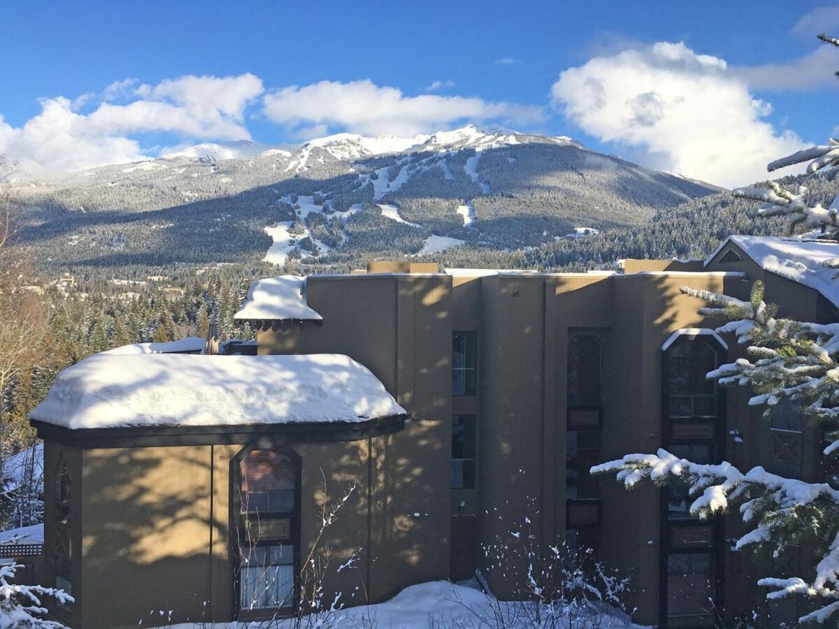 Ironwoods On Blueberry Hill By Whistler Blackcomb Vacation Rentals Exterior photo