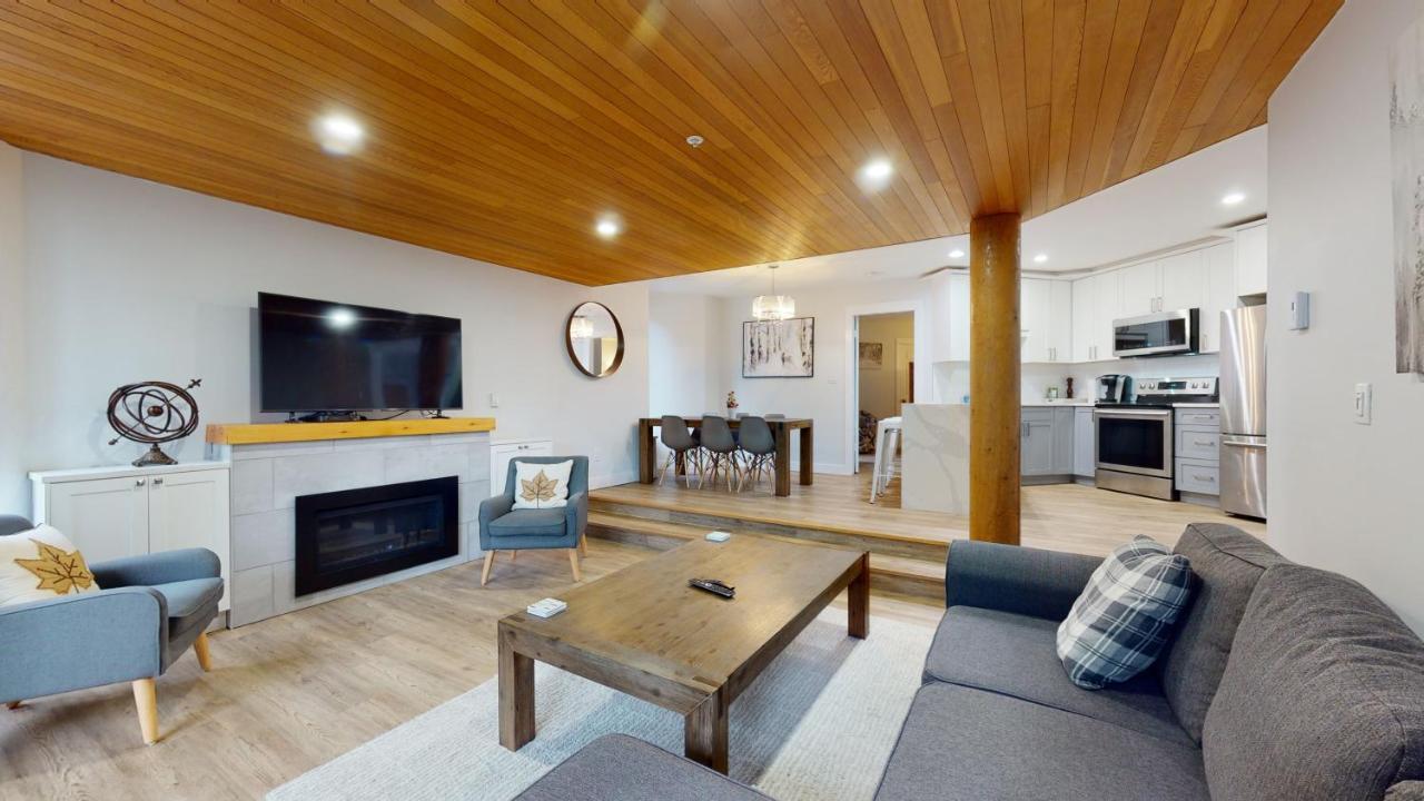 Ironwoods On Blueberry Hill By Whistler Blackcomb Vacation Rentals Exterior photo